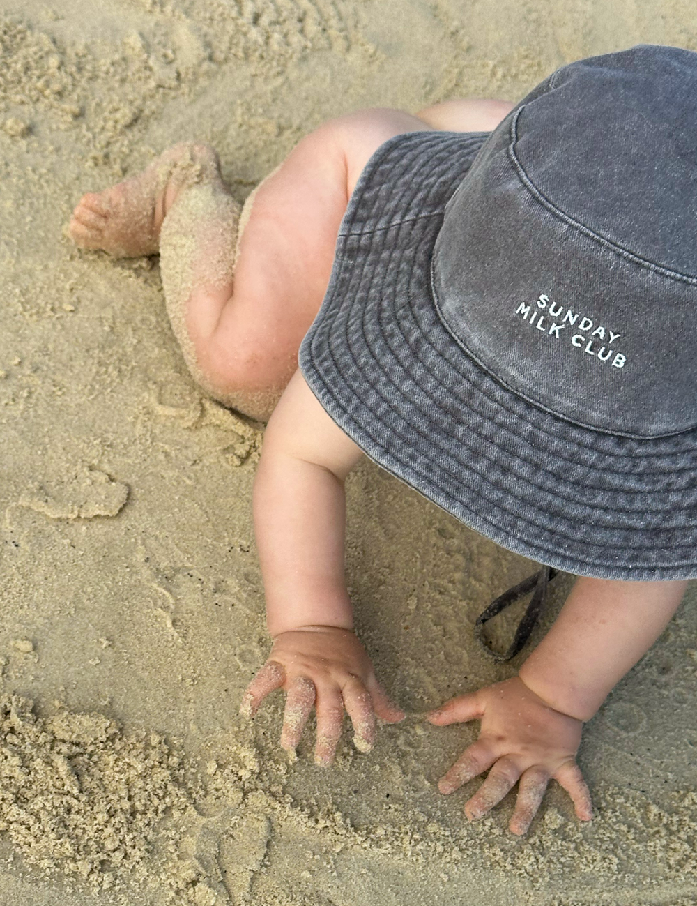 Milk Club Bucket Hat in Blueberry