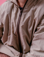 Windbreaker in Biscuit