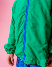 Windbreaker in Apple